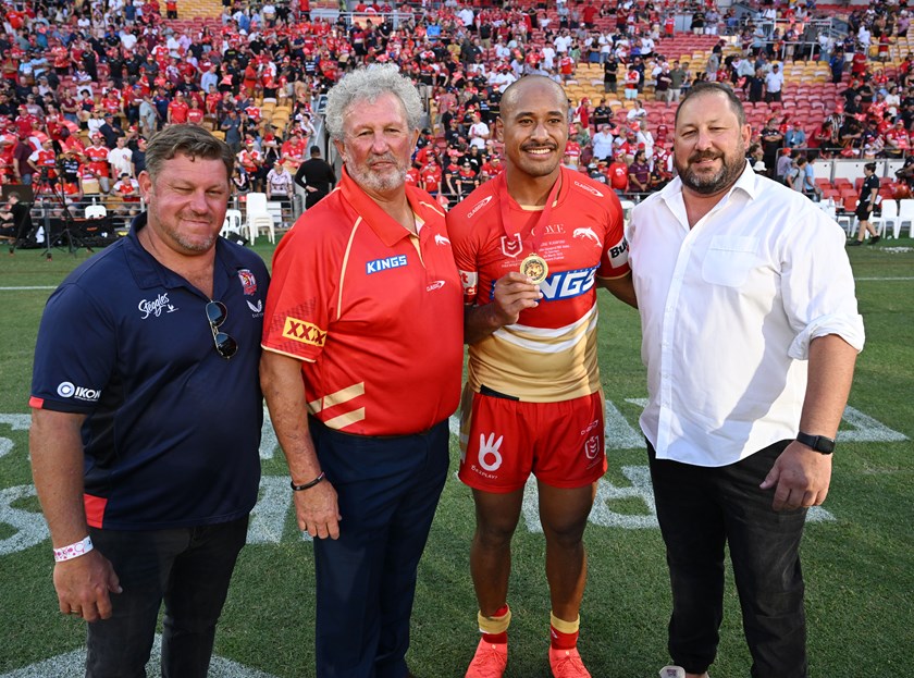 Felise Kaufusi with members of the Beetson family after being awarded the inaugural Artie Legacy Medal. 