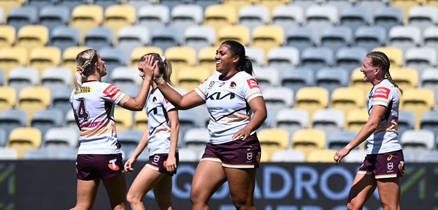 Broncos go top with big win over Dragons