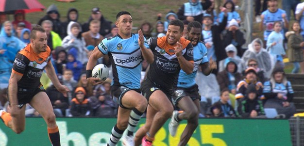 Holmes races 90 metres for try