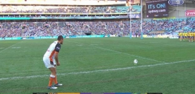 Rd 20: GOAL Tuimoala Lolohea (13th min)