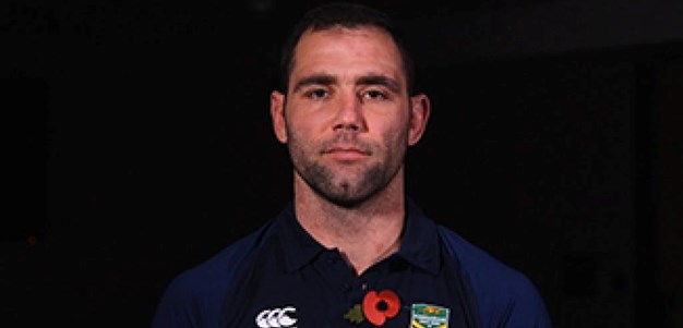 Smith supports Poppy Appeal