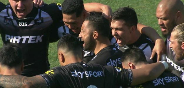 Marshall leads Haka for Kiwis