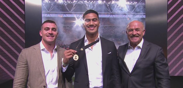 Mulitalo presented with Ken Stephen Medal