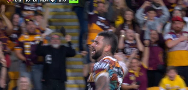 Adam Reynolds scores an absolute beauty