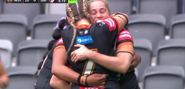 Kezie Apps makes NRLW history