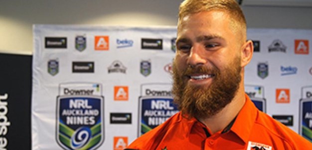 Auckland Nines Fan Day: De Belin