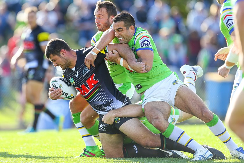 Sam McKenry playing against the Raiders in 2016.