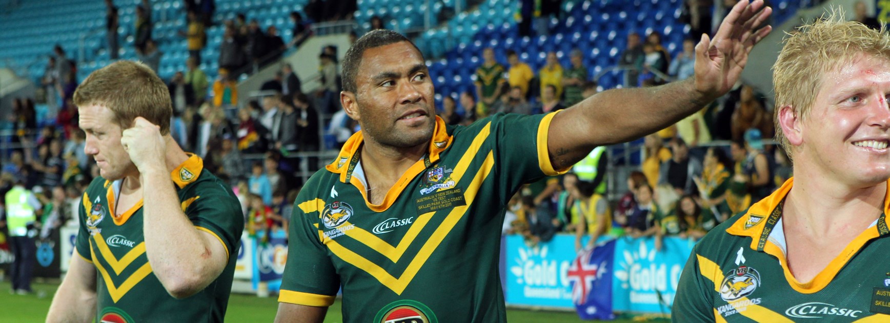 Kangaroos prop Petero Civoniceva.