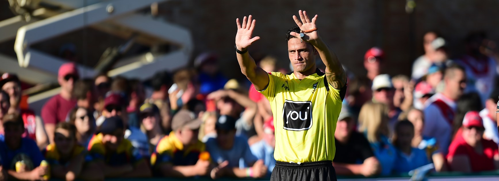 Referee Henry Perenara.