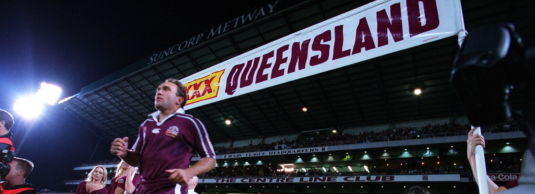 Gordon Tallis leads the Maroons into battle in 2001.