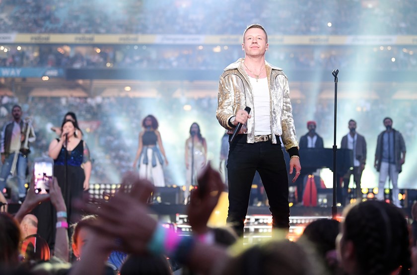 Macklemore at the 2017 grand final.