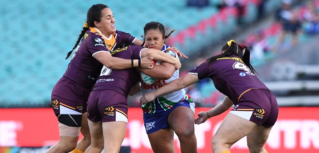 Warriors upset Broncos to keep NRLW grand final hopes alive