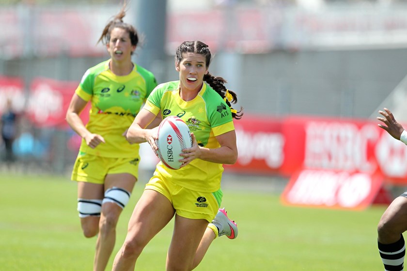 Charlotte Caslick representing Australia at the Women's World Sevens Series in France in 2016.