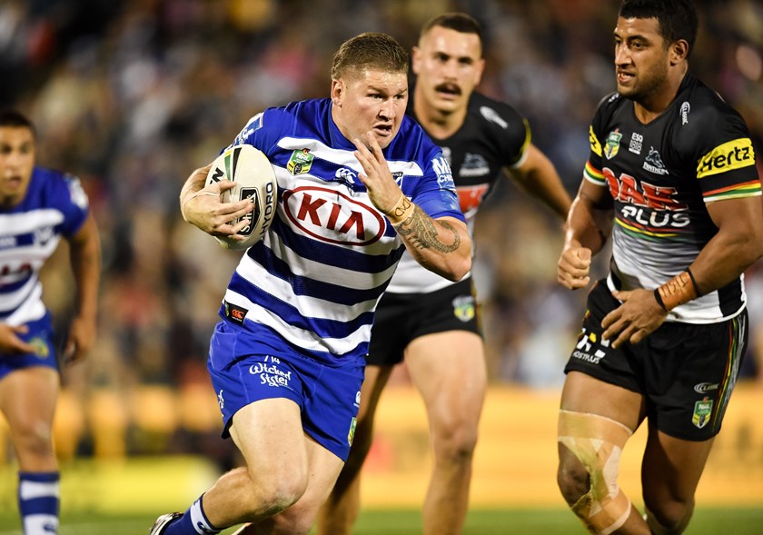 Greg Eastwood hits it up for the Bulldogs against Penrith in 2018.