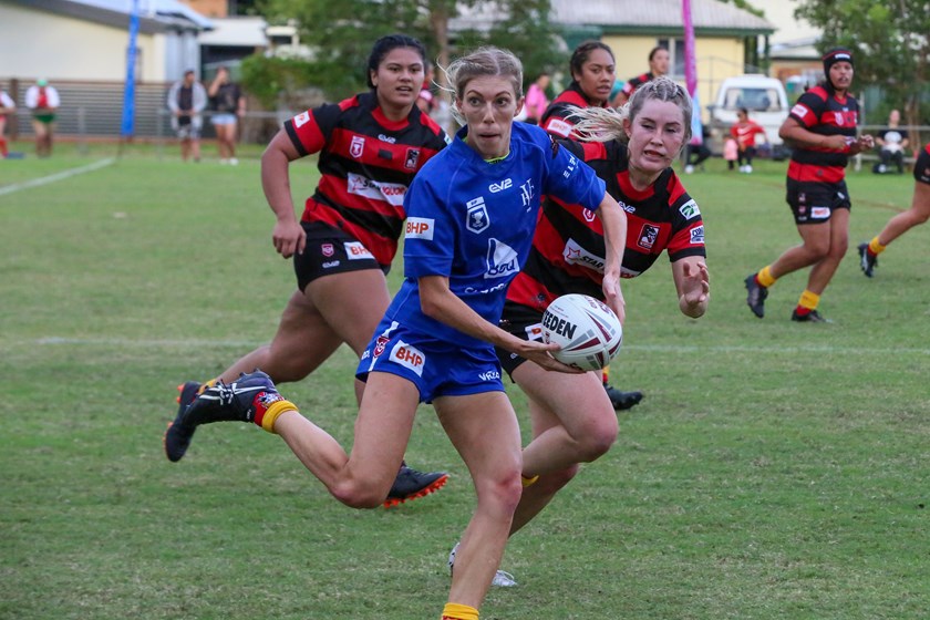 Hayley Maddick passes for Valleys Diehards in the BHP Premiership.