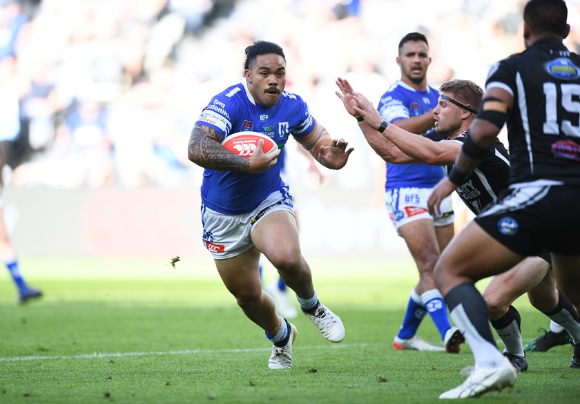 Siosifa Talakai playing for Newtown in 2019.